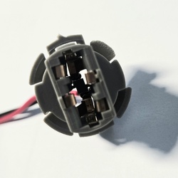 T20 7440 Wedge Rear Light Wire Globe Socket Connector For Single Filament Globe